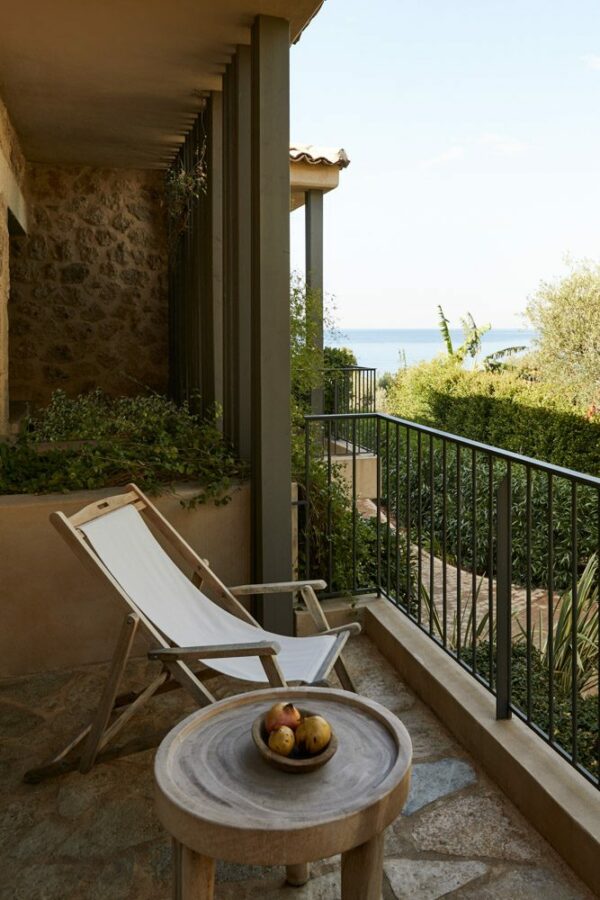luxury retreat balcony