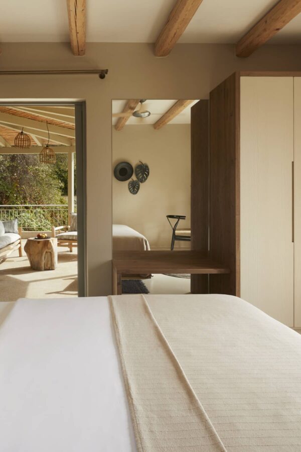 luxury accommodation in Kefalonia retreat