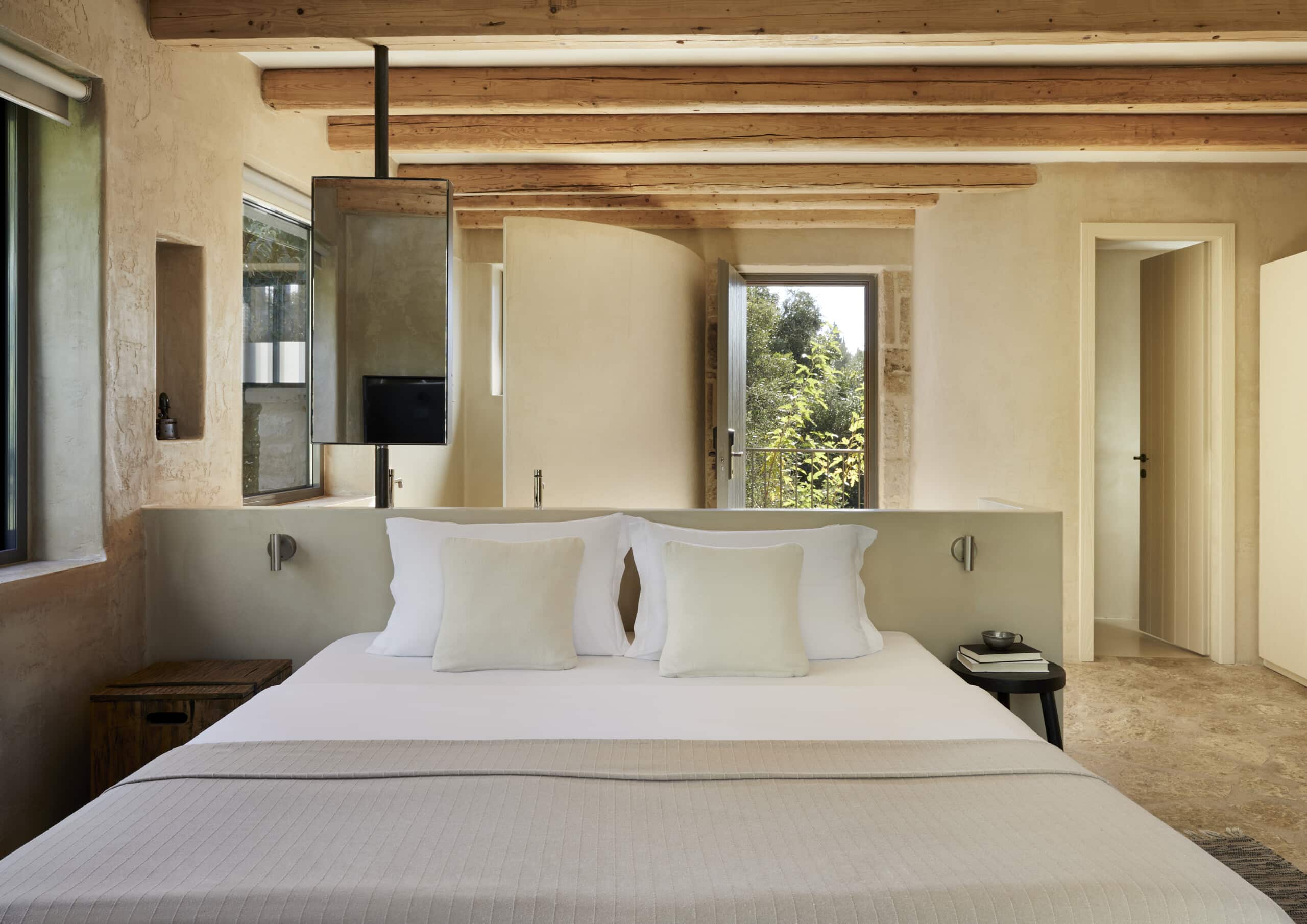 accommodation in a luxury retreat in Kefalonia
