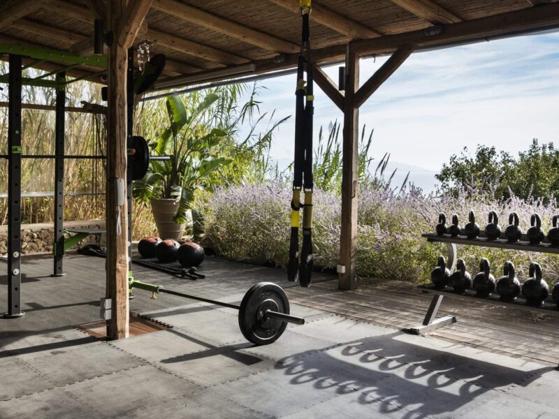 outdoor gym equipment