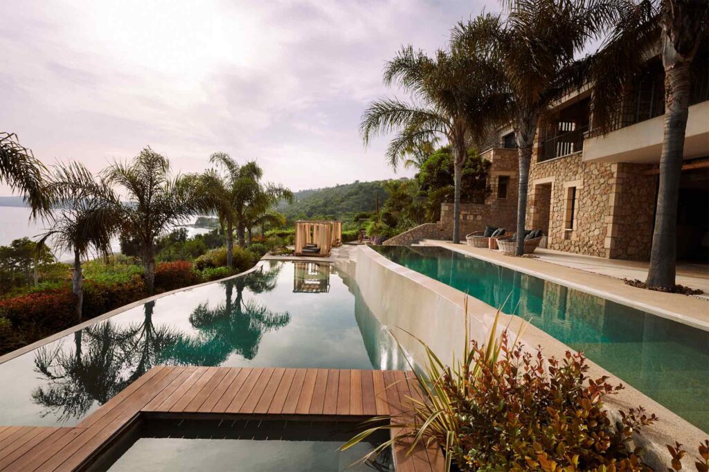 Luxurious pool at sunset F ZEEN KEFALONIA